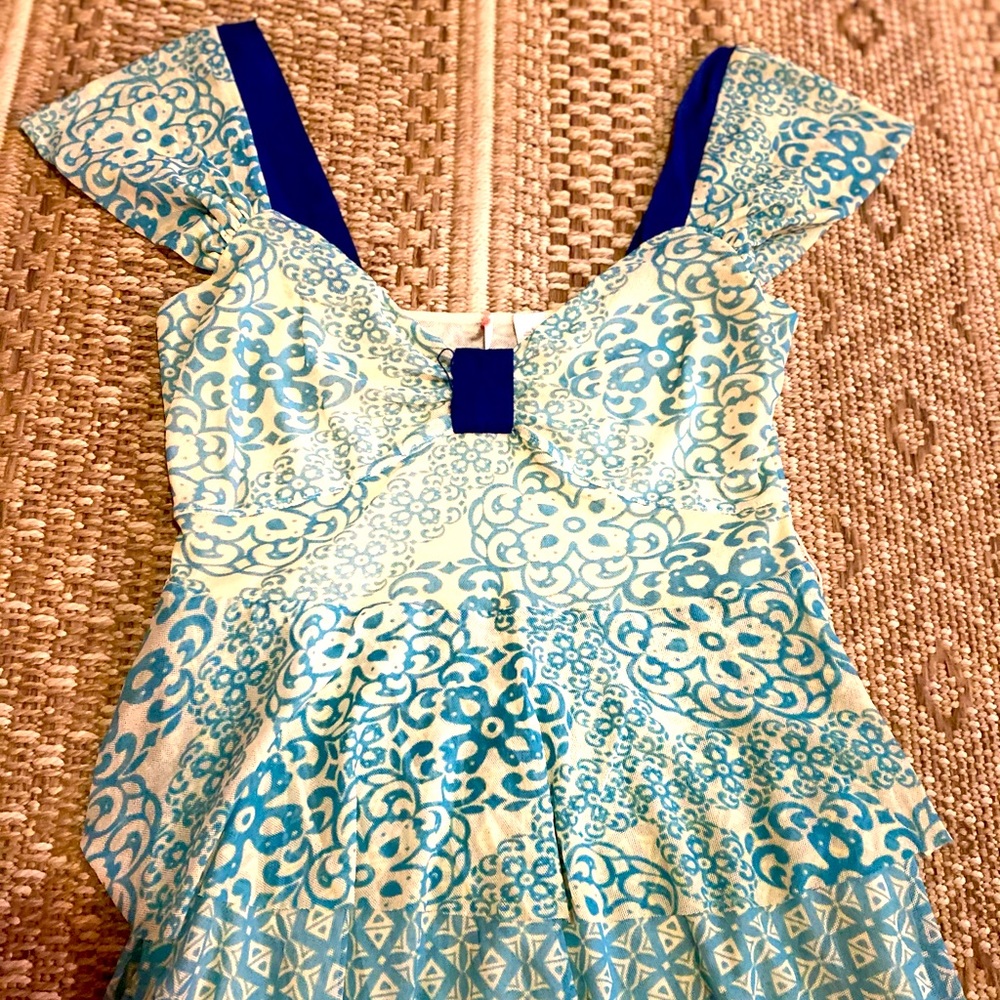 Anthropologie tulle patterned blue top